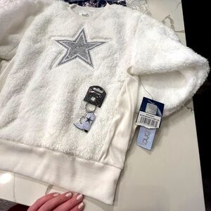 Dallas Cowboys Official Pro Shop Bag Gift Set sweater, keychain pom pom